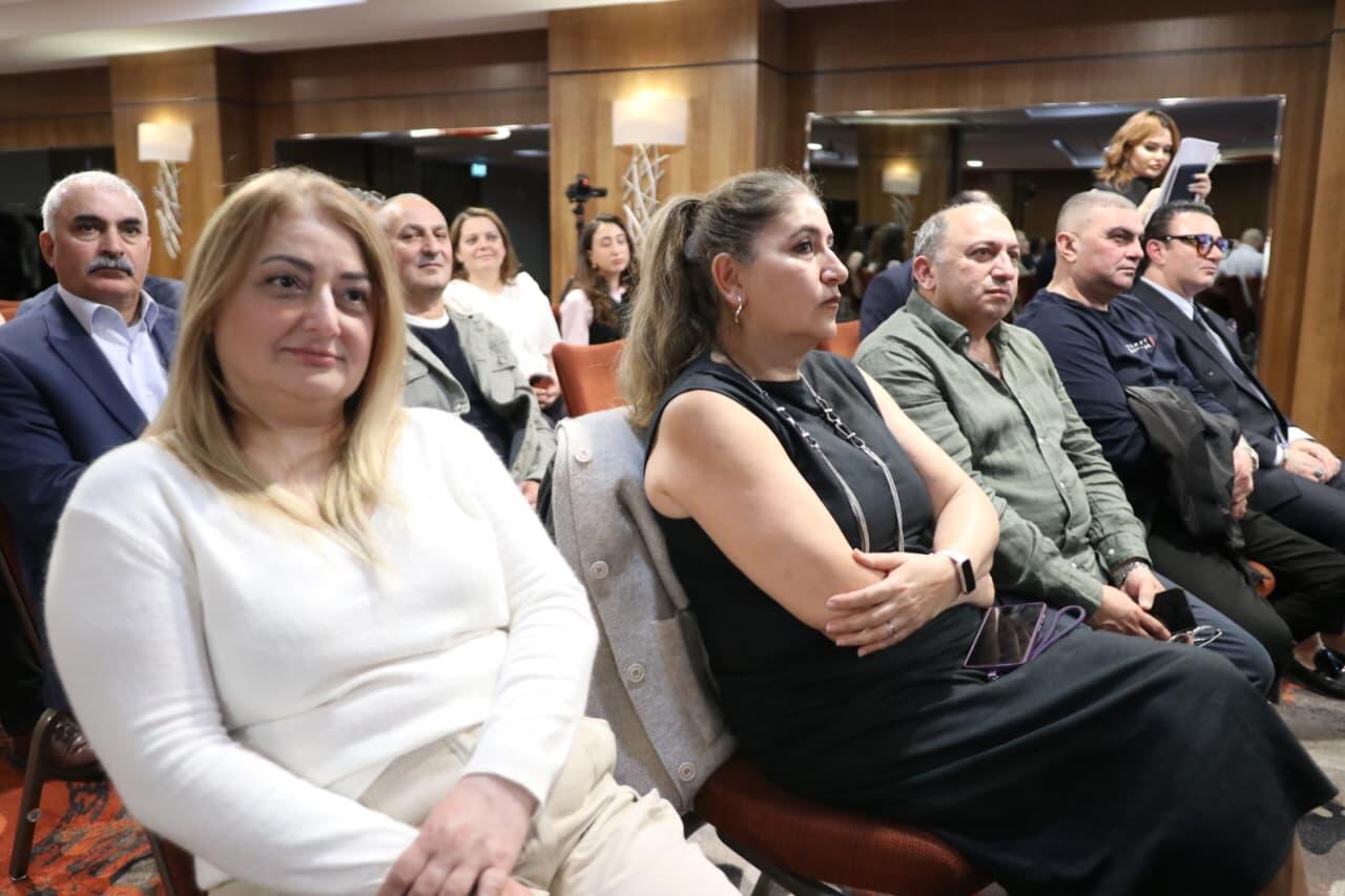 Azərbaycan diasporu Dublində ilk dəfə geniş icma toplantısında bir araya gəlib