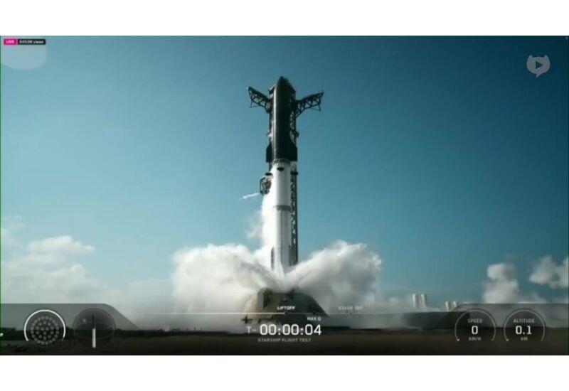 SpaceX провела успешный тестовый полет своей лунной ракеты
