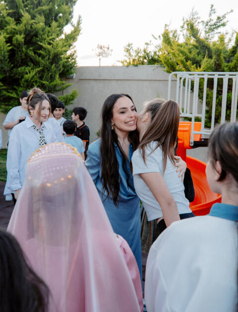 Leyla Əliyeva və Alona Əliyeva Sosial Reabilitasiya Mərkəzini ziyarət ediblər