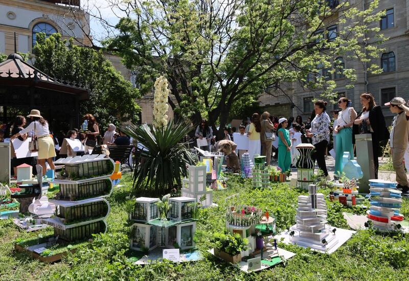 В дни работы WUF13 Ичеришехер превратился в яркую и красочную творческую площадку