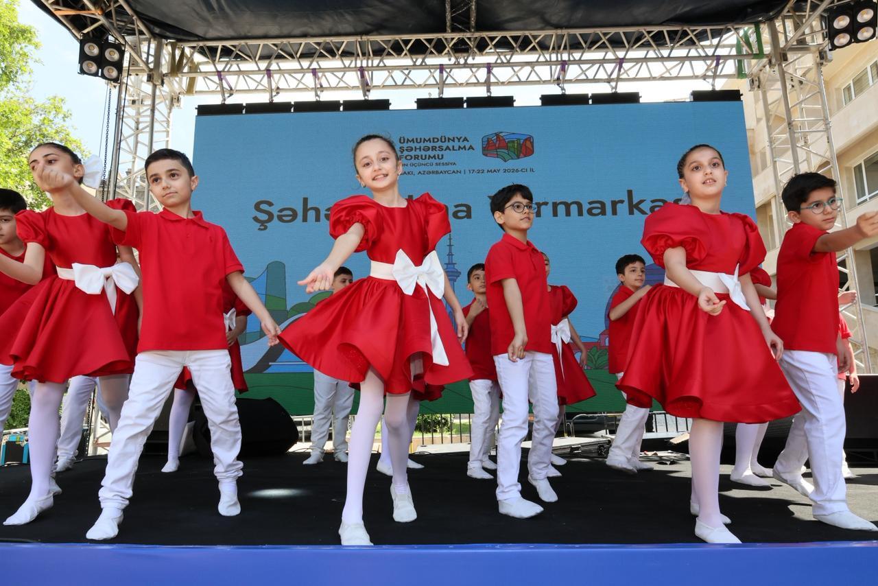 İçərişəhər WUF13 çərçivəsində canlı və rəngarəng incəsənət platformasına çevrilib