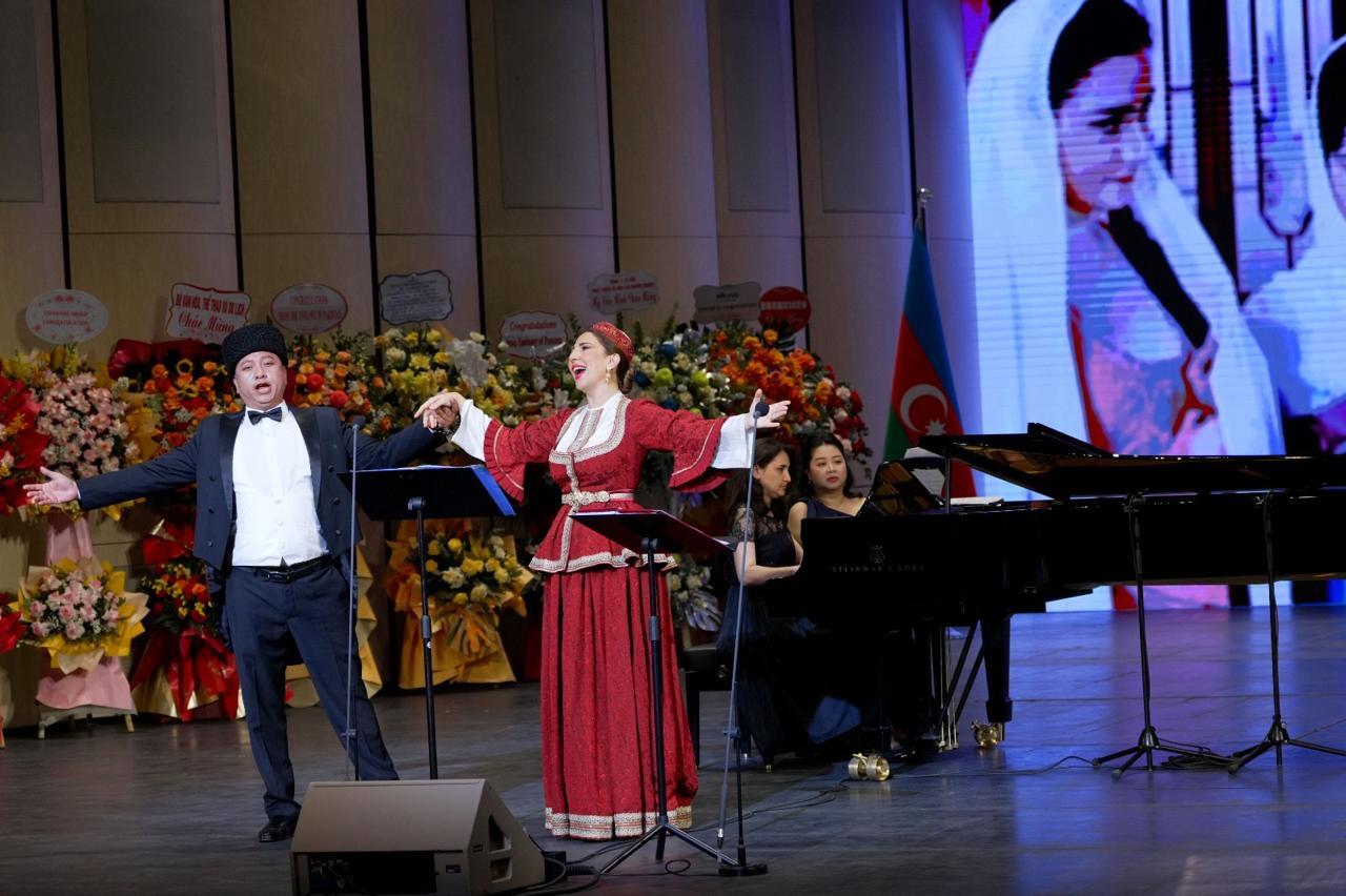 В Ханое представлена оперетта "Аршин мал алан"