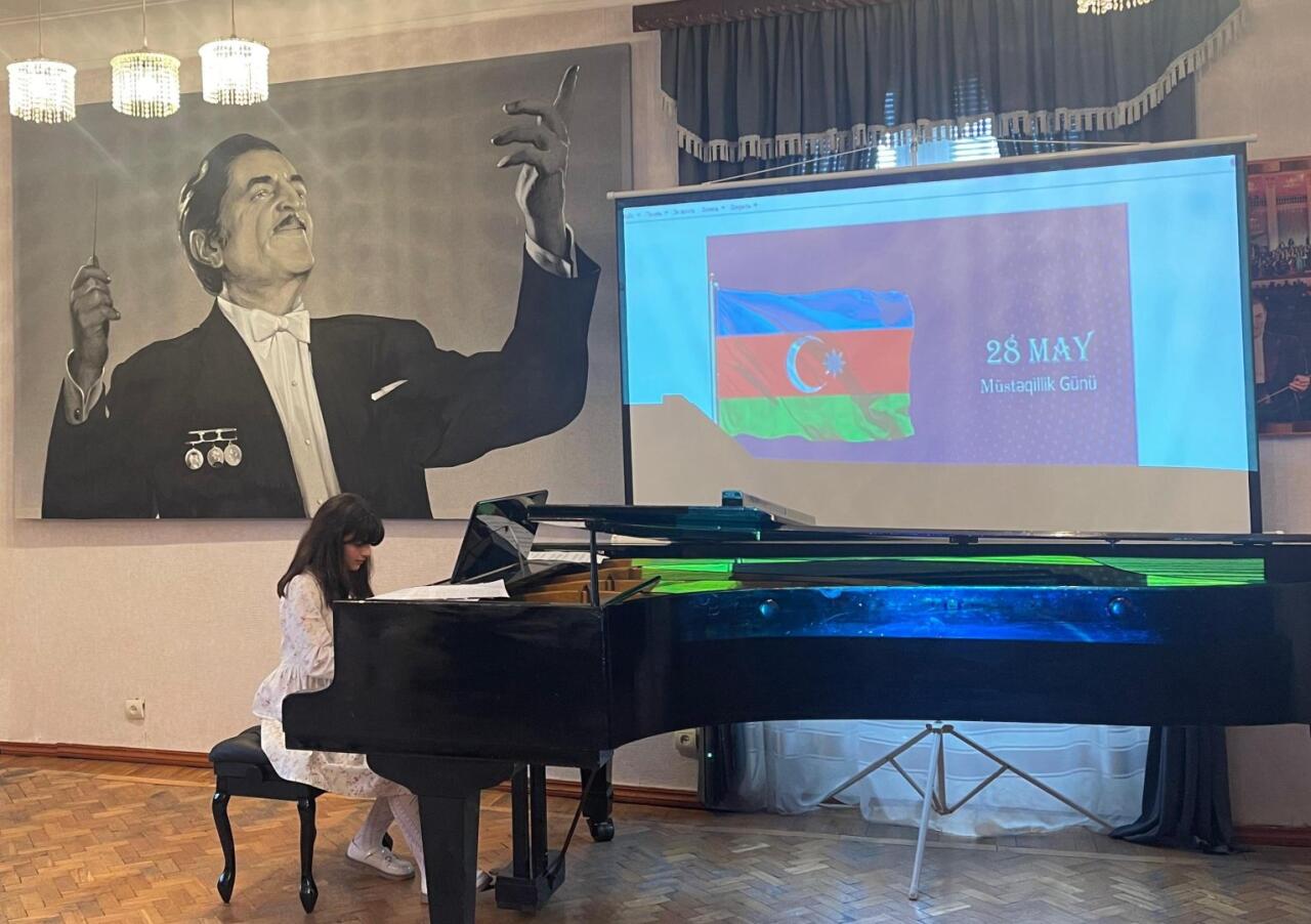 Ко Дню независимости Азербайджана представлен вечер классической музыки