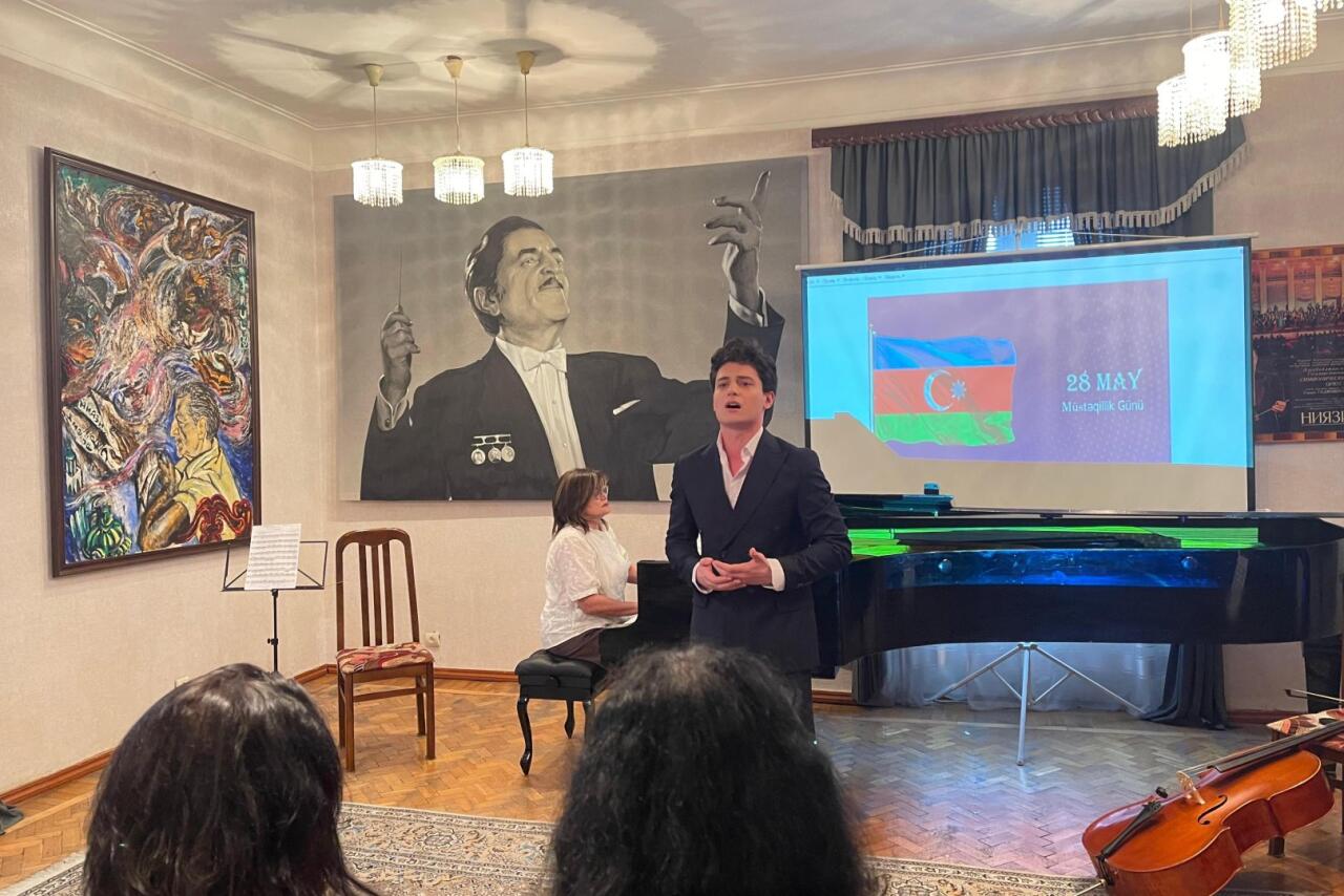 Ко Дню независимости Азербайджана представлен вечер классической музыки