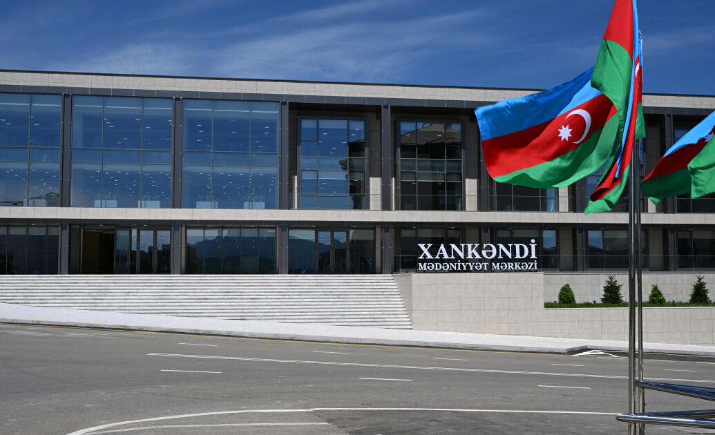 Президент Ильхам Алиев принял участие в открытии капитально реконструированного Культурного центра в Ханкенди