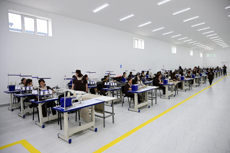 Prezident İlham Əliyev Xocalı şəhərində “Qarabağ Tekstil Evi” MMC-nin açılışında iştirak edib