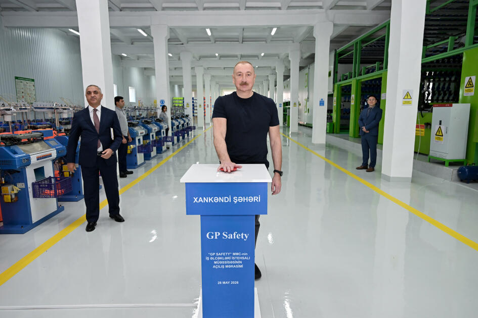 Prezident İlham Əliyev Xankəndidə iş əlcəkləri istehsalı müəssisəsinin açılışında iştirak edib