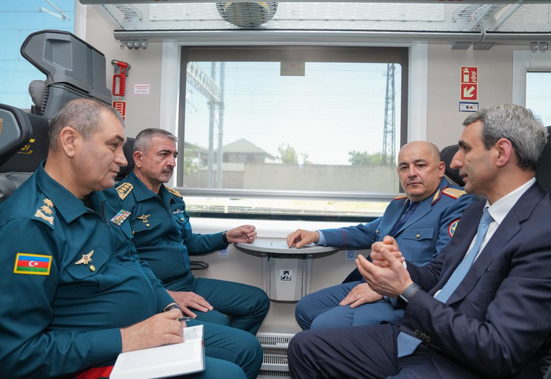 В поездах Баку-Тбилиси проверили организацию погранконтроля