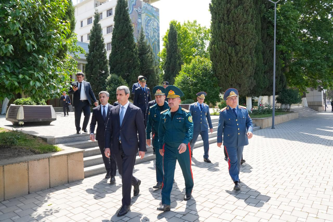 В поездах Баку-Тбилиси проверили организацию погранконтроля