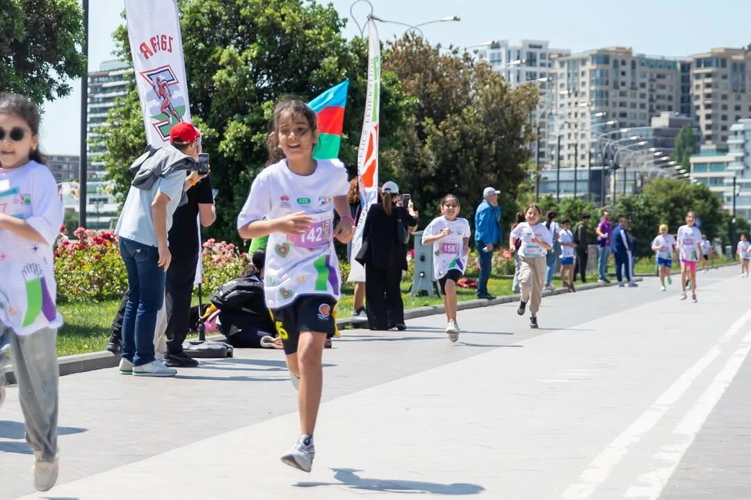 В Баку прошел детский спортивный фестиваль по легкой атлетике KidsRunFest