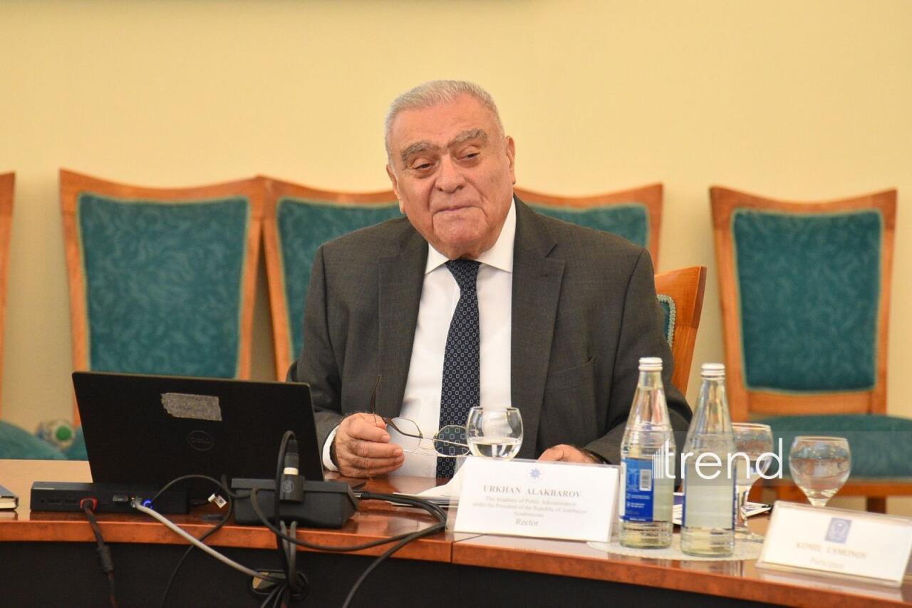 Азербайджан делится опытом цифрового управления с Узбекистаном