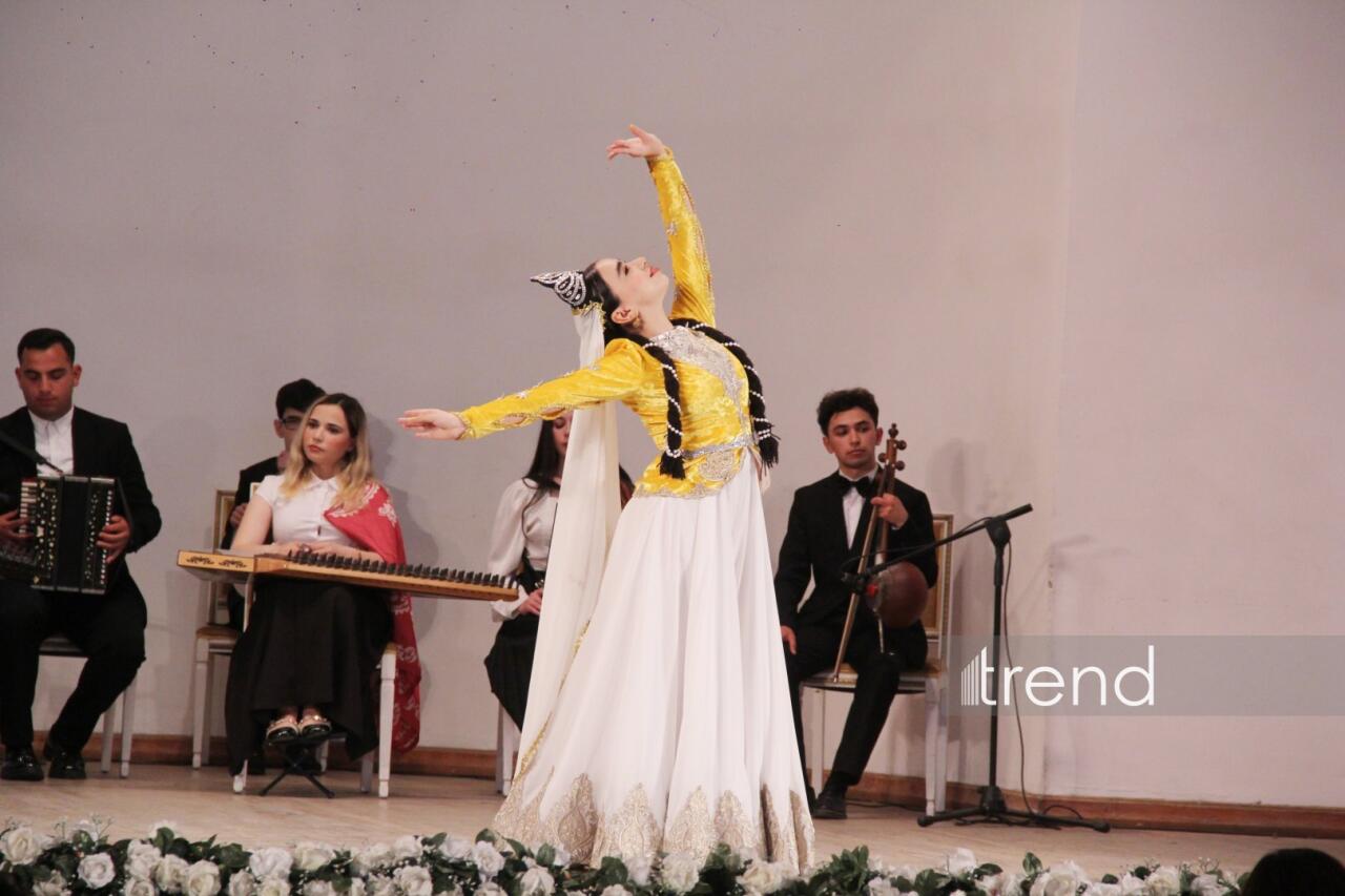 В Баку открылся I Международный музыкальный фестиваль "Мир детей"