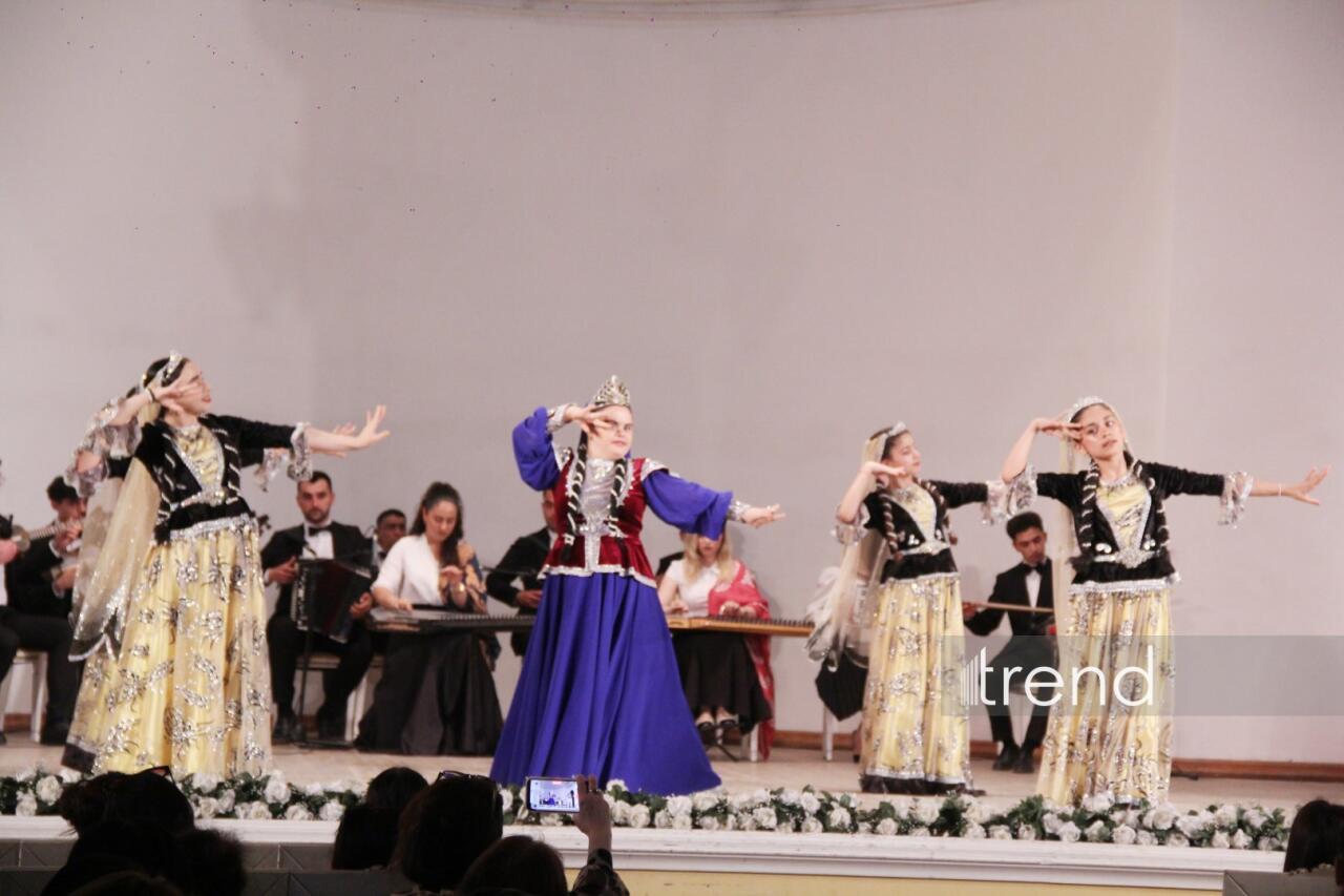 В Баку открылся I Международный музыкальный фестиваль "Мир детей"