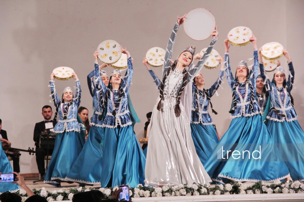 В Баку открылся I Международный музыкальный фестиваль "Мир детей"