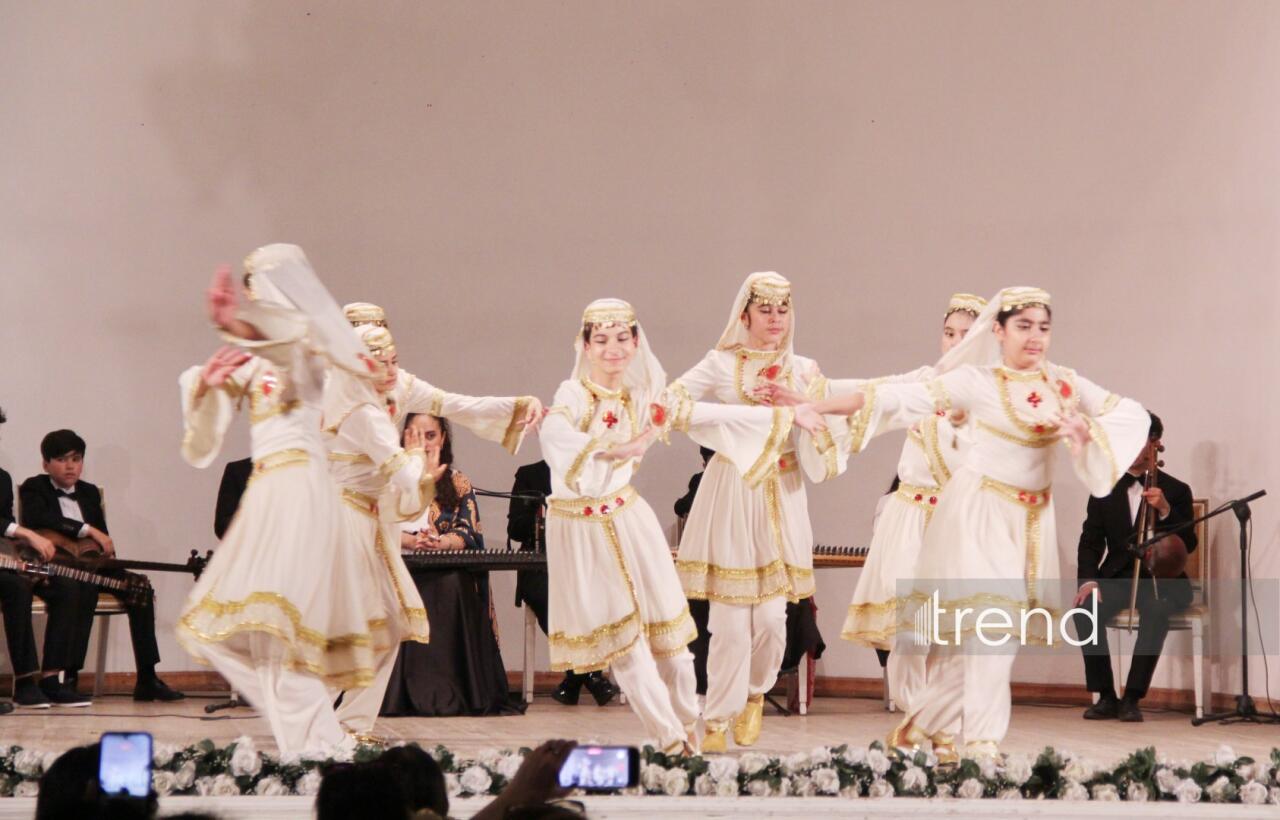 В Баку открылся I Международный музыкальный фестиваль "Мир детей"