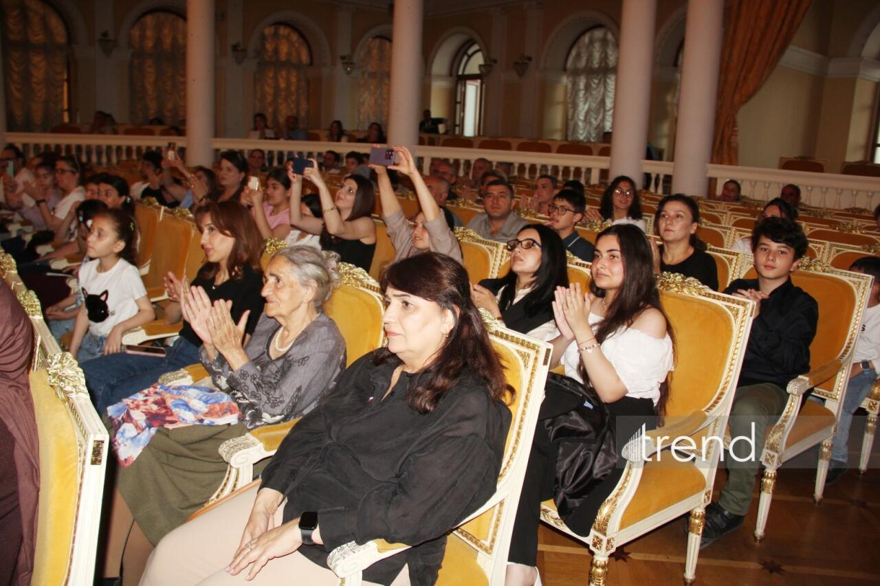 В Баку открылся I Международный музыкальный фестиваль "Мир детей"