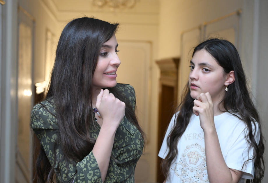 Leyla Əliyeva və Alona Əliyeva Akademik Musiqili Teatrda “Balaca şahzadə” əsəri əsasında hazırlanmış eyniadlı tamaşanı izləyiblər
