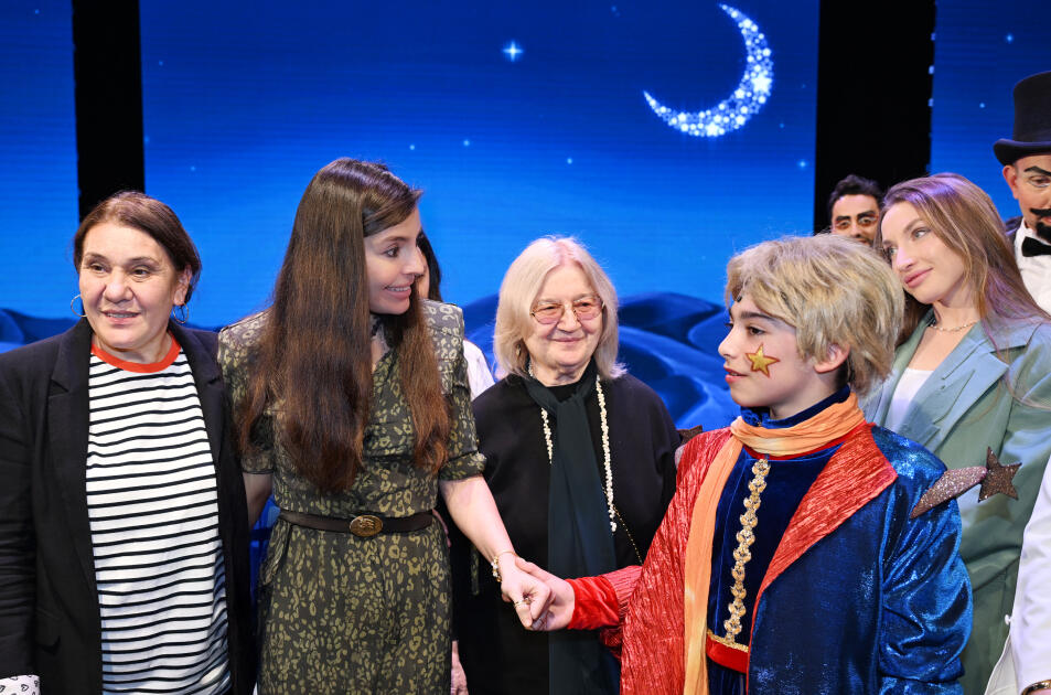Leyla Əliyeva və Alona Əliyeva Akademik Musiqili Teatrda “Balaca şahzadə” əsəri əsasında hazırlanmış eyniadlı tamaşanı izləyiblər