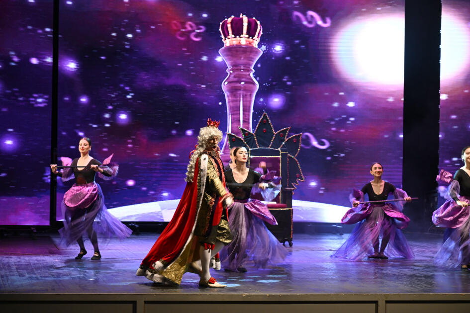 Leyla Əliyeva və Alona Əliyeva Akademik Musiqili Teatrda “Balaca şahzadə” əsəri əsasında hazırlanmış eyniadlı tamaşanı izləyiblər