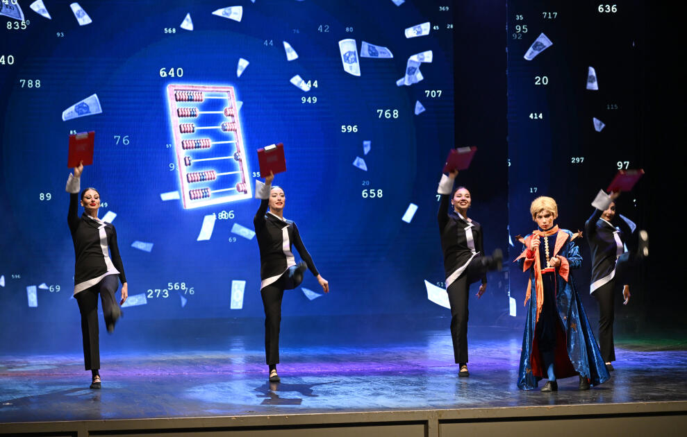 Leyla Əliyeva və Alona Əliyeva Akademik Musiqili Teatrda “Balaca şahzadə” əsəri əsasında hazırlanmış eyniadlı tamaşanı izləyiblər