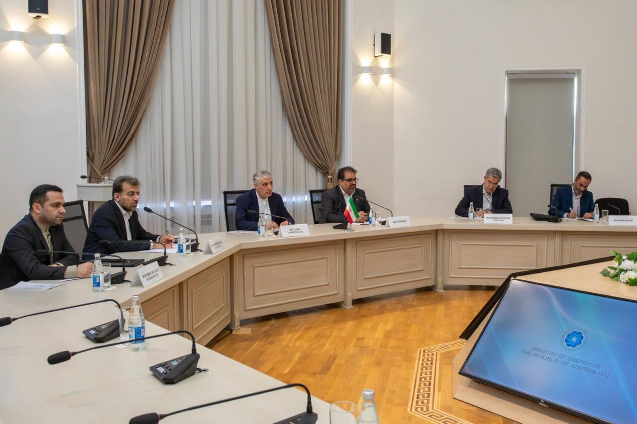 Азербайджан обсудил с Венесуэлой и Ираном энергопроекты
