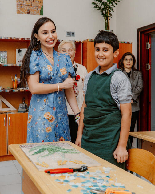 Leyla Əliyeva və Arzu Əliyeva 11 nömrəli inteqrasiya təlimli internat tipli ümumtəhsil məktəbində olublar