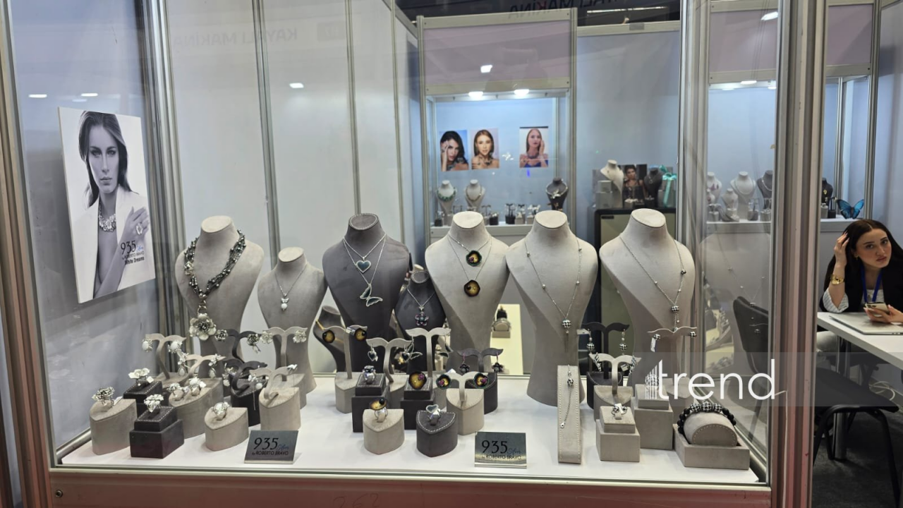 В Баку проходит выставка Azerbaijan Jewelry Show