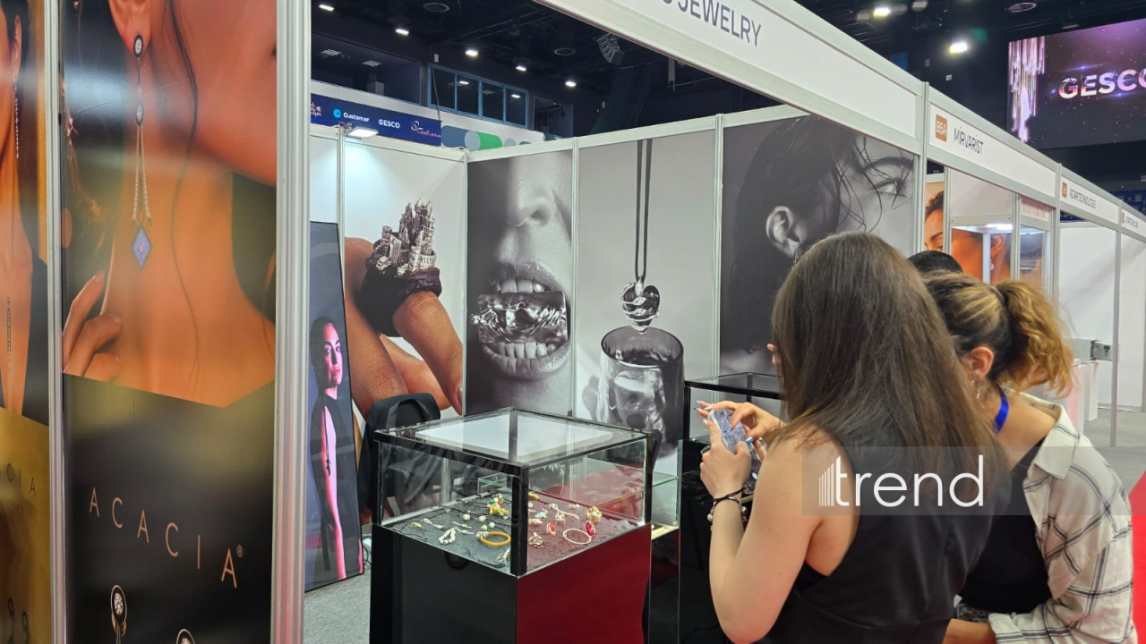 В Баку проходит выставка Azerbaijan Jewelry Show