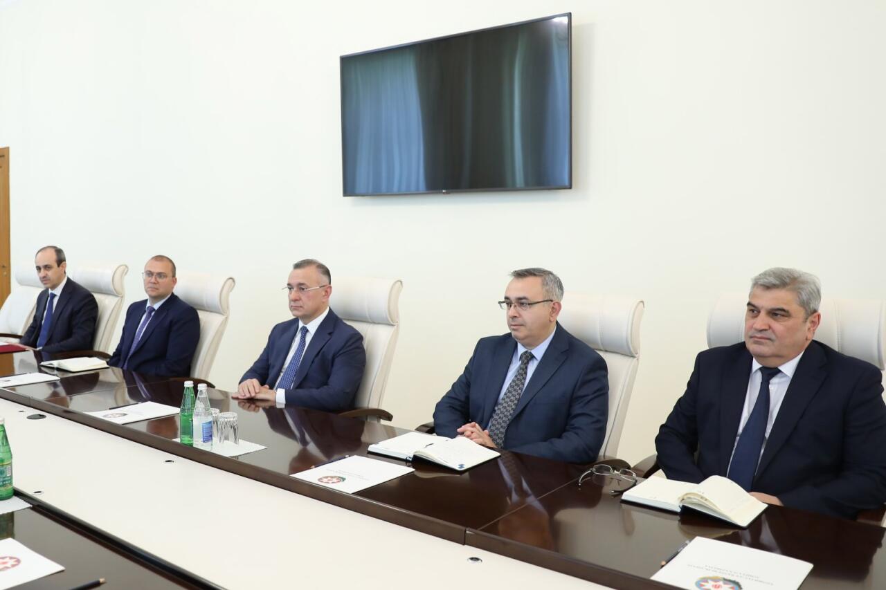 В Азербайджане наградили израильских медиков