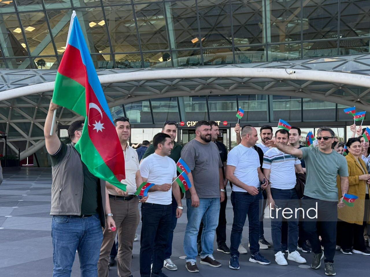 Avropa çempionu olan minifutbol üzrə Azərbaycan millisi vətənə qayıdıb