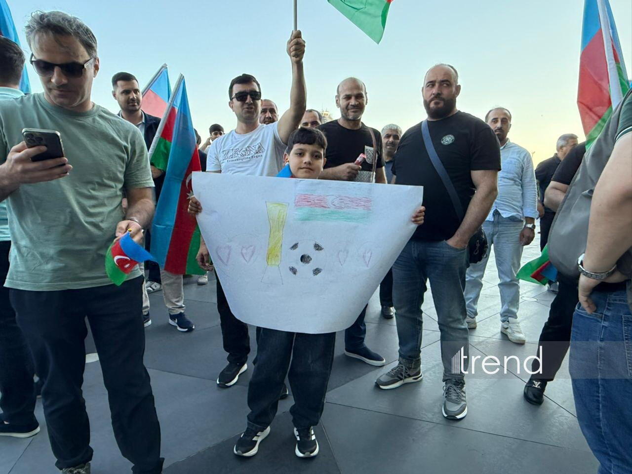 Avropa çempionu olan minifutbol üzrə Azərbaycan millisi vətənə qayıdıb