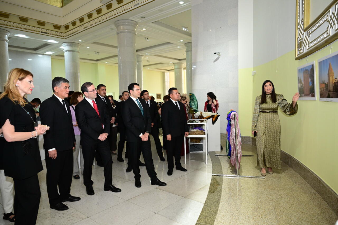 Дни культуры Азербайджана в Туркменистане: искусство, архитектура и поэзия