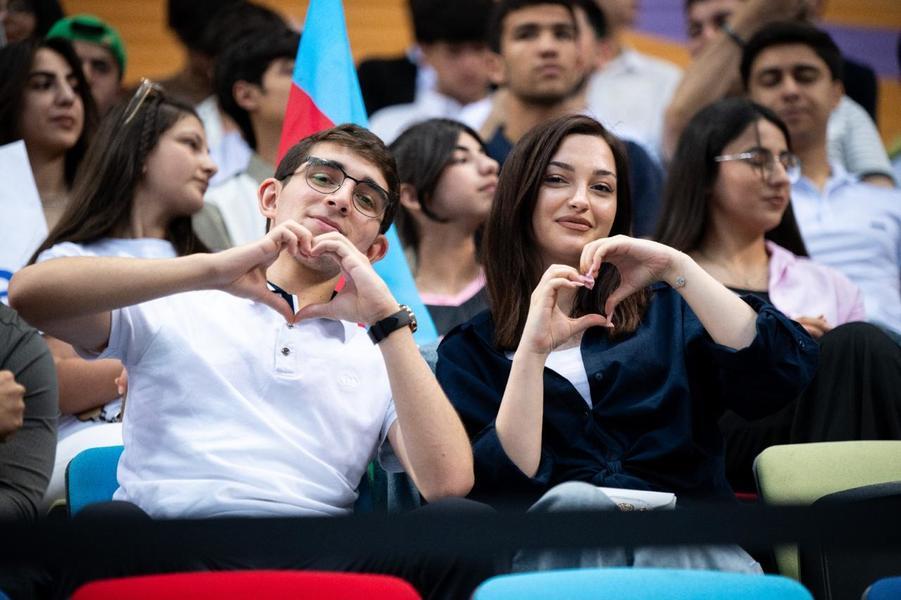 Азербайджанские гимнасты вышли в финал Кубка мира