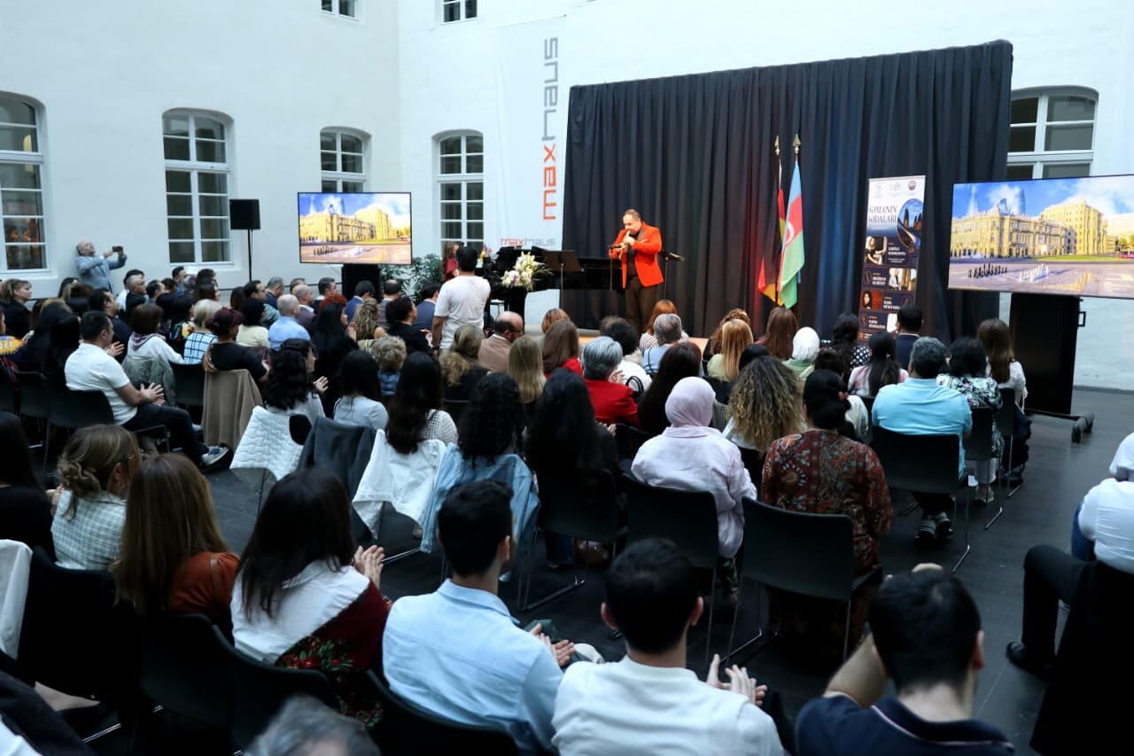 Almaniyada 15 İyun Milli Qurtuluş Günü münasibətilə təntənəli tədbir təşkil olunub
