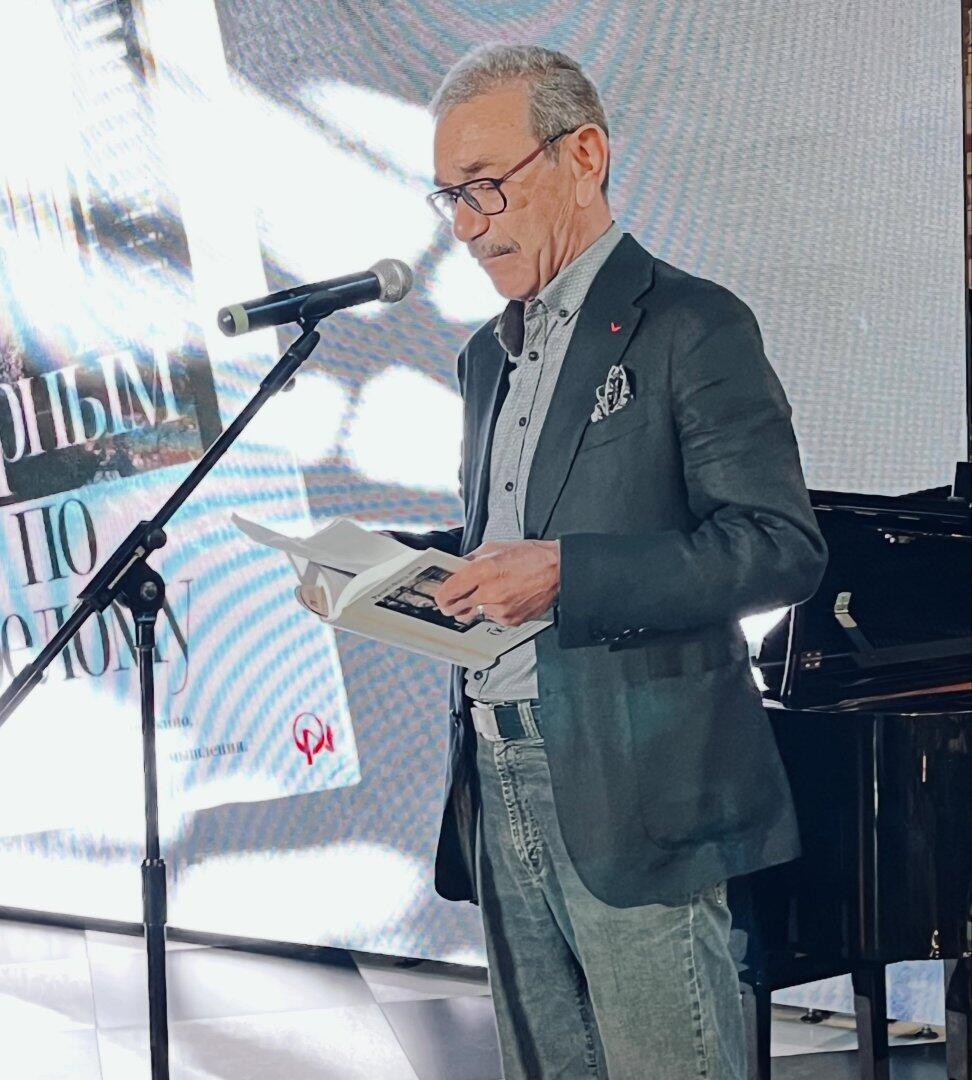 Презентована книга "Черным по белому", приуроченная к 80-летию Рамиза Фаталиева