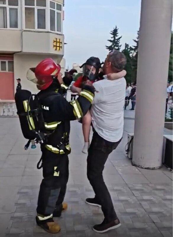 В Баку вспыхнул пожар на объекте