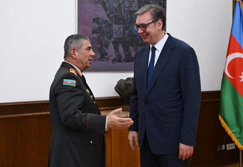 Александар Вучич принял министра обороны Азербайджана