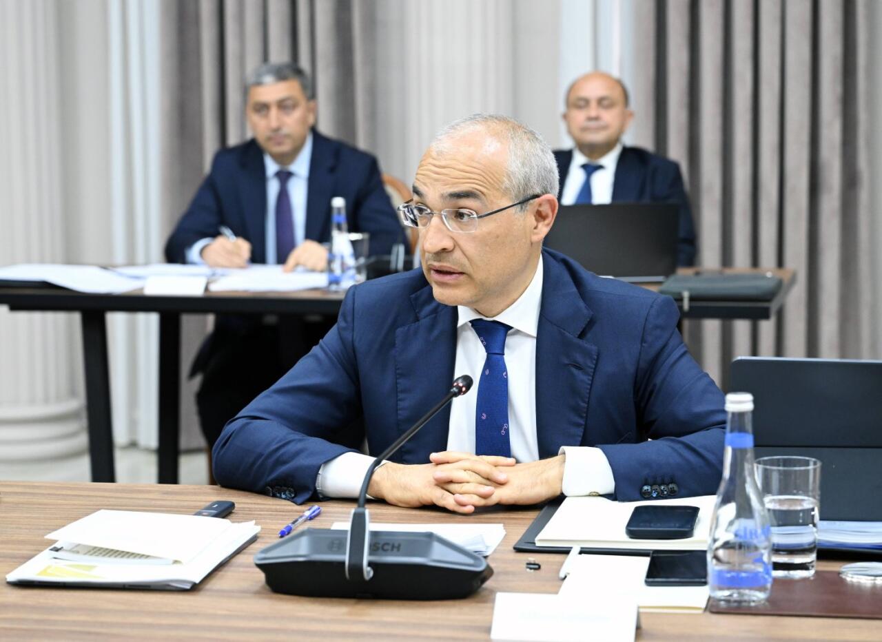Əli Əsədov iclas keçirdi, yeni qərar qəbul edildi