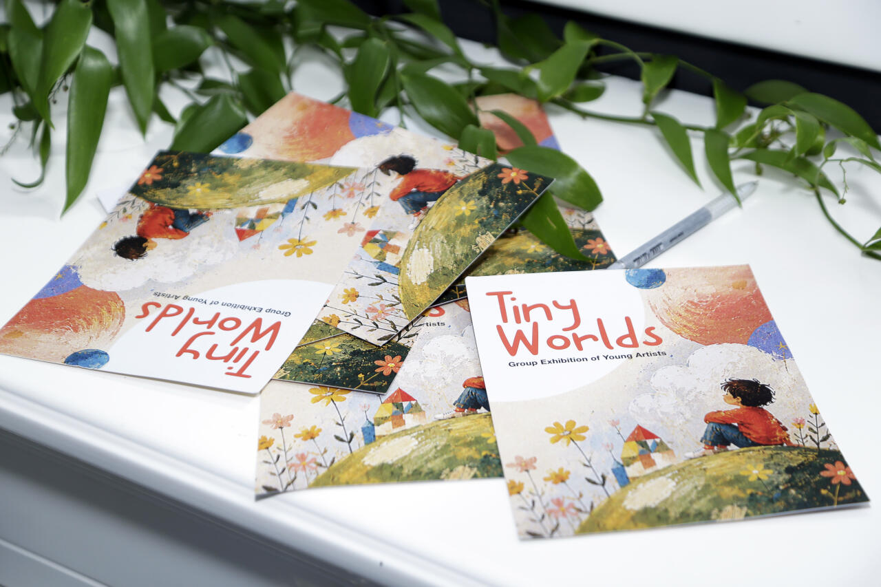 В Leyla Khazari Art Gallery состоялось открытие групповой выставки юных художников Tiny Worlds