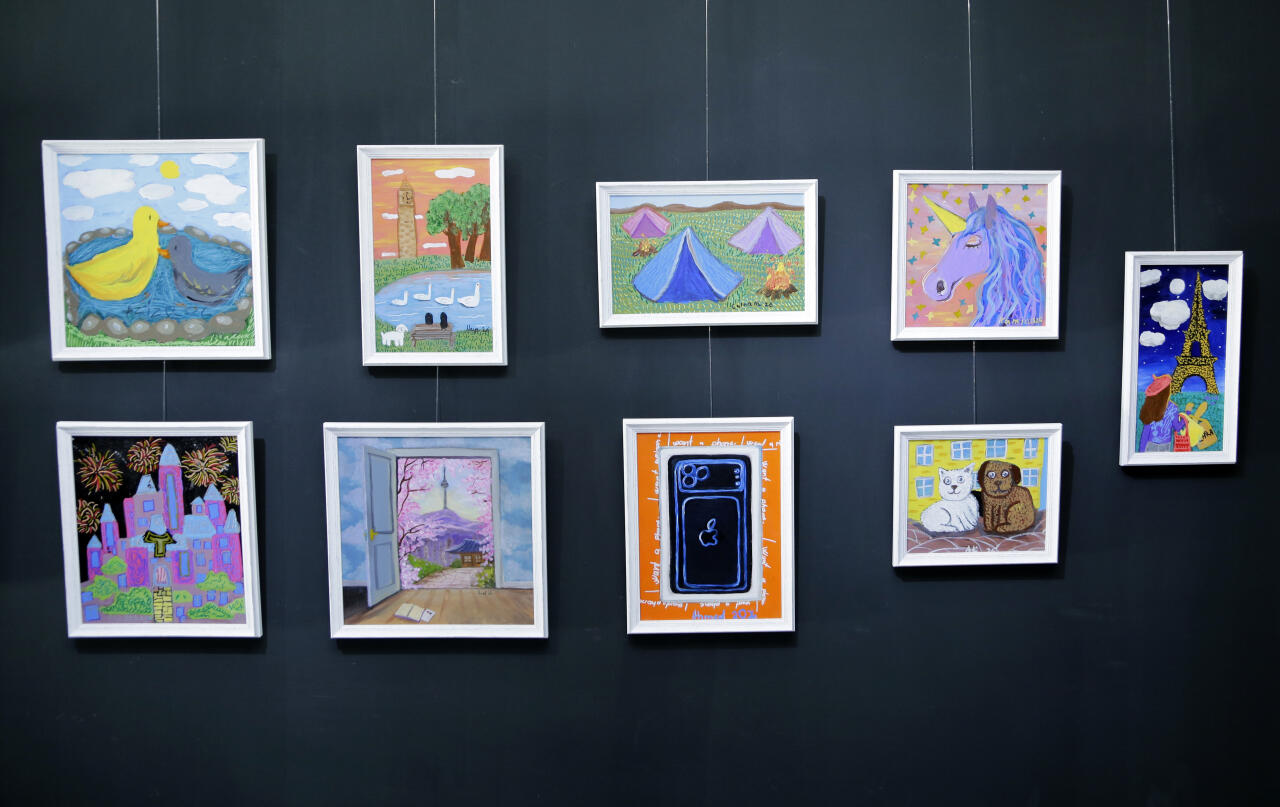 В Leyla Khazari Art Gallery состоялось открытие групповой выставки юных художников Tiny Worlds