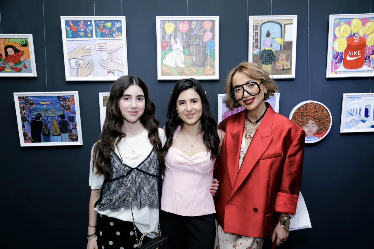 В Leyla Khazari Art Gallery состоялось открытие групповой выставки юных художников Tiny Worlds