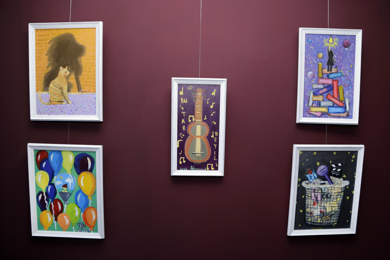 В Leyla Khazari Art Gallery состоялось открытие групповой выставки юных художников Tiny Worlds