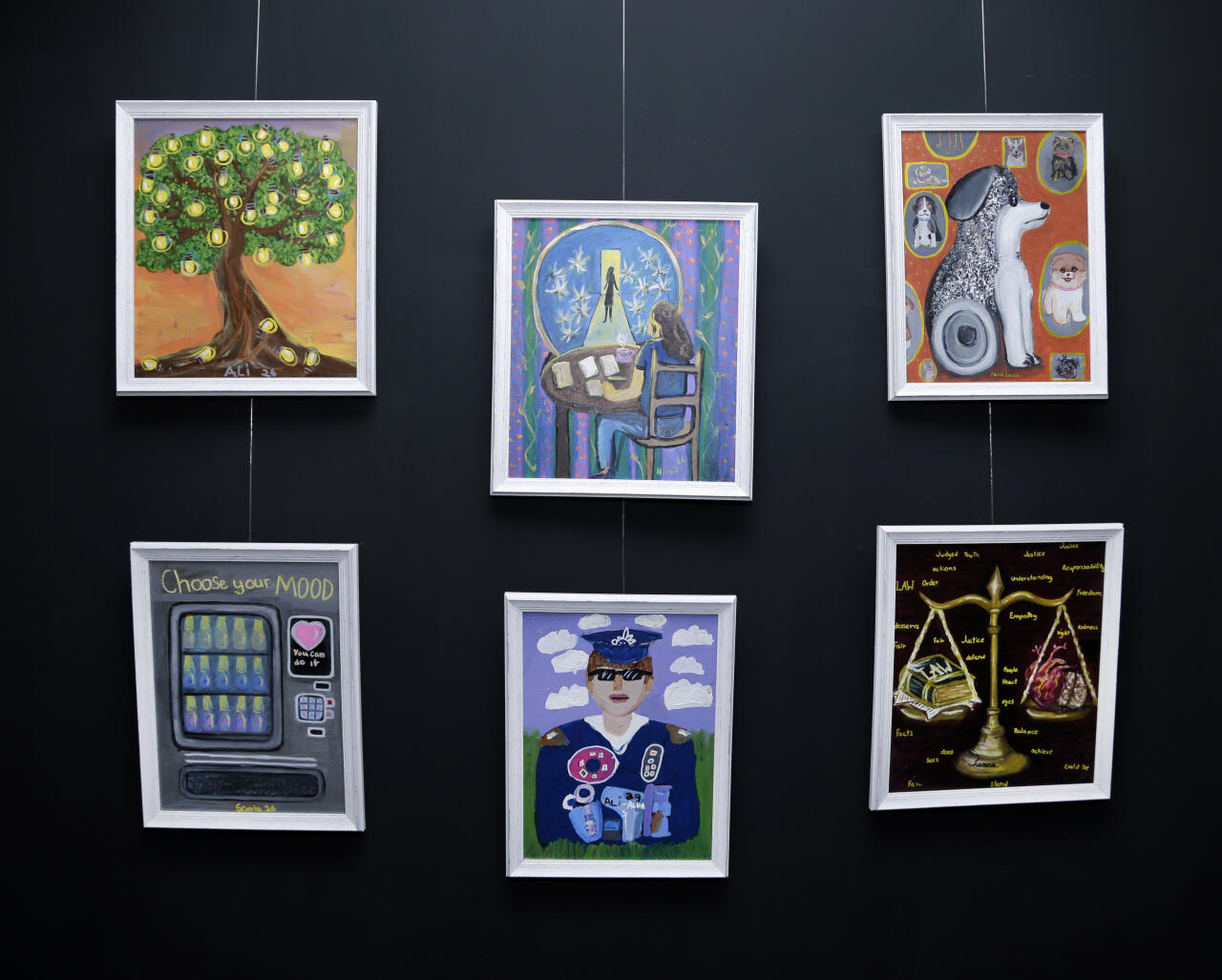В Leyla Khazari Art Gallery состоялось открытие групповой выставки юных художников Tiny Worlds