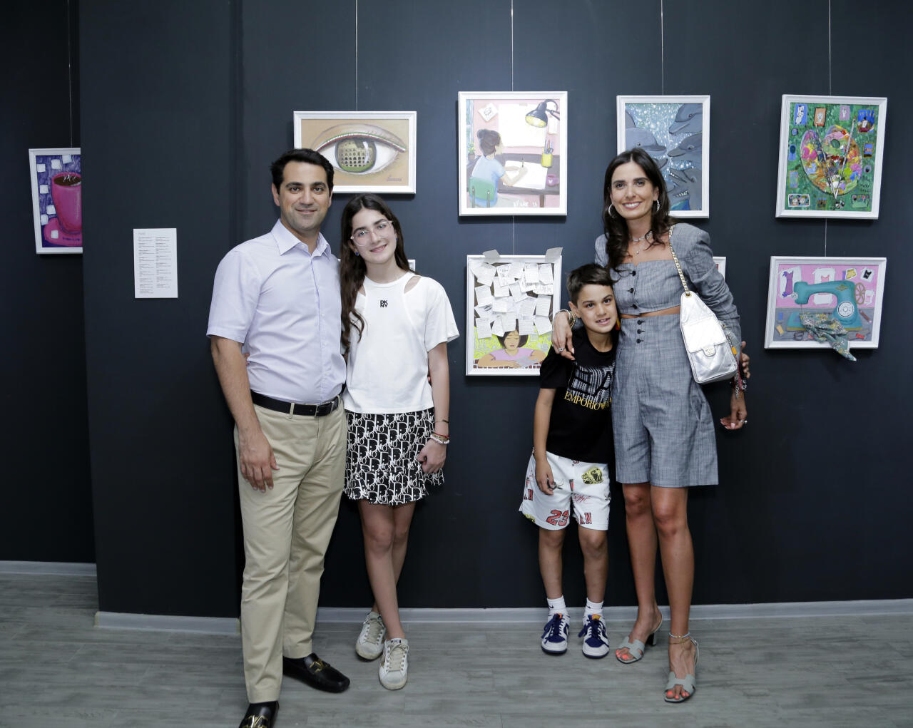 В Leyla Khazari Art Gallery состоялось открытие групповой выставки юных художников Tiny Worlds