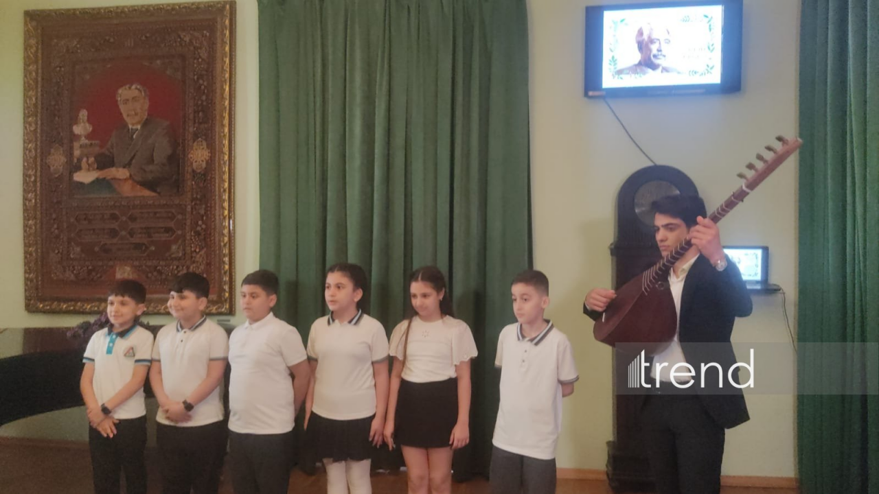 Səməd Vurğunun 120 illik yubileyi münasibətilə ev-muzeyində tədbir keçirilib