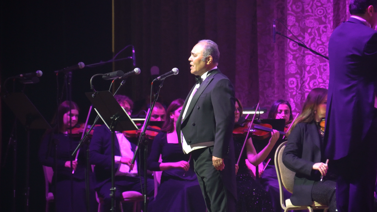 Баку в атмосфере красной дорожки - музыкальная подпись сезона Signature Gala Night