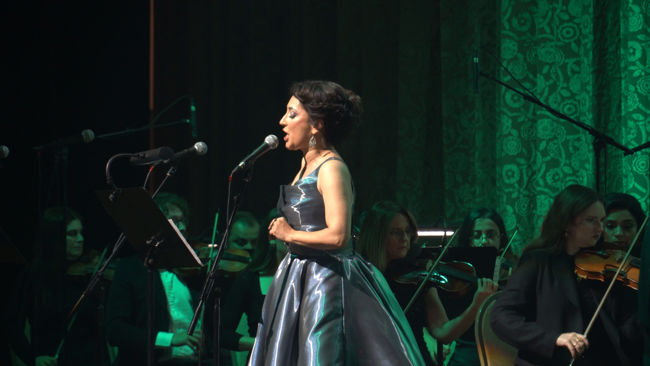 Баку в атмосфере красной дорожки - музыкальная подпись сезона Signature Gala Night