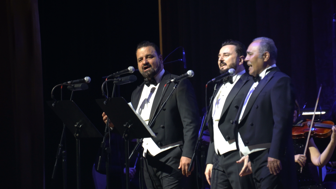 Баку в атмосфере красной дорожки - музыкальная подпись сезона Signature Gala Night