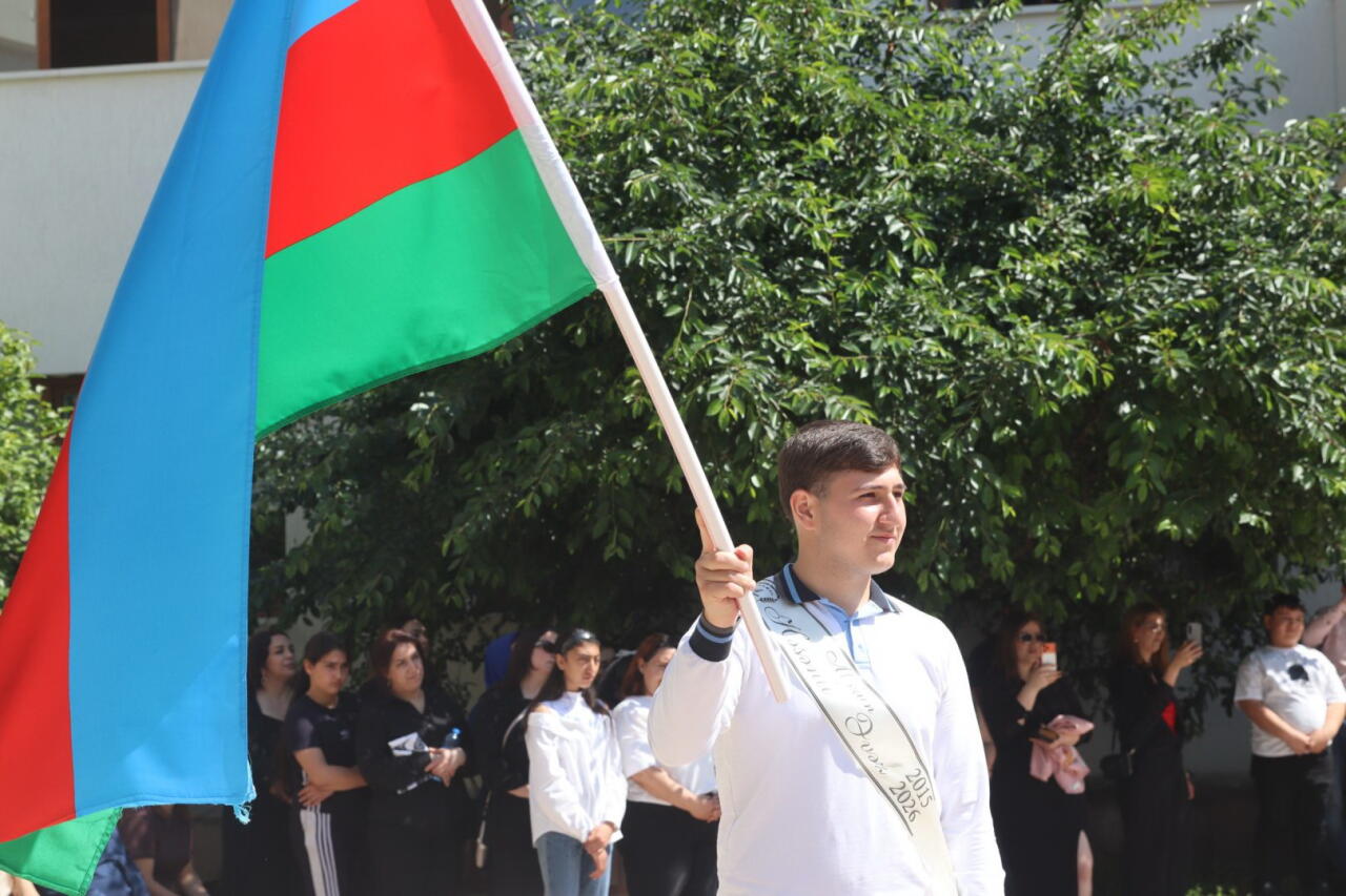 Xankəndi, Xocalı və Ağdərə məktəblərində “Son zəng” çalınıb