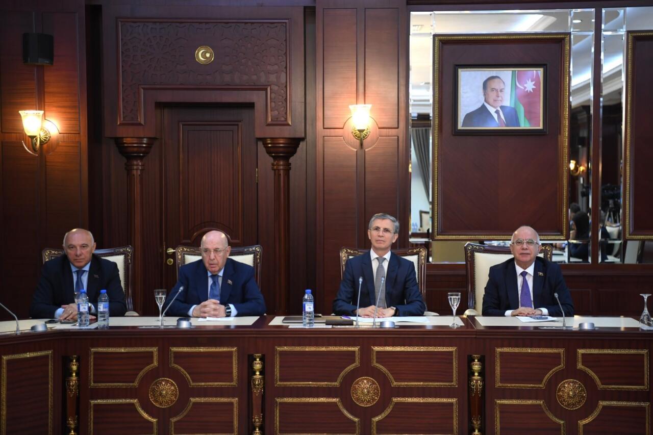 Milli Məclisin komitə iclasında “Media haqqında” qanuna ediləcək dəyişikliklər müzakirə olunub